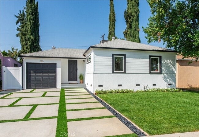Photo - 5759 Jamieson Ave