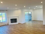 Photo - 15025 Leadwell St