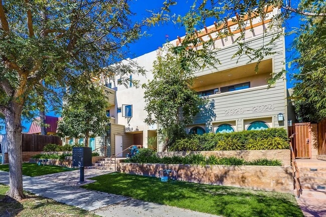 Building Photo - 2016 Hornblend St Unit Hornblend Rental