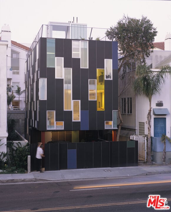 Building Photo - 116 Pacific Ave Rental