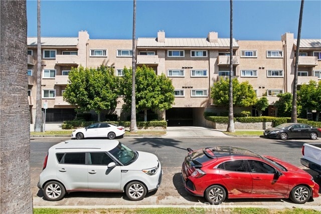 Photo - 14607 Erwin St Unit 308