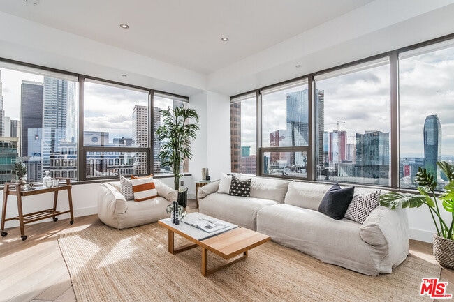 Photo - 1100 Wilshire Blvd Unit 1911