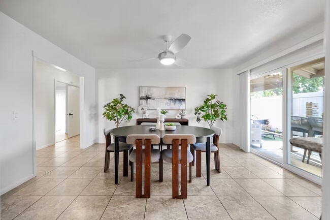 Photo - 2718 Nectarine Ave