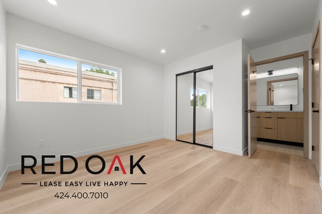 Photo - 1999 1/2 N Vista Del Mar Ave Unit 1999 1/2