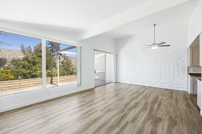 Photo - Fairway Apartments