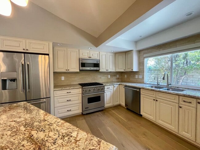 Photo - 1080 Finrod Ct