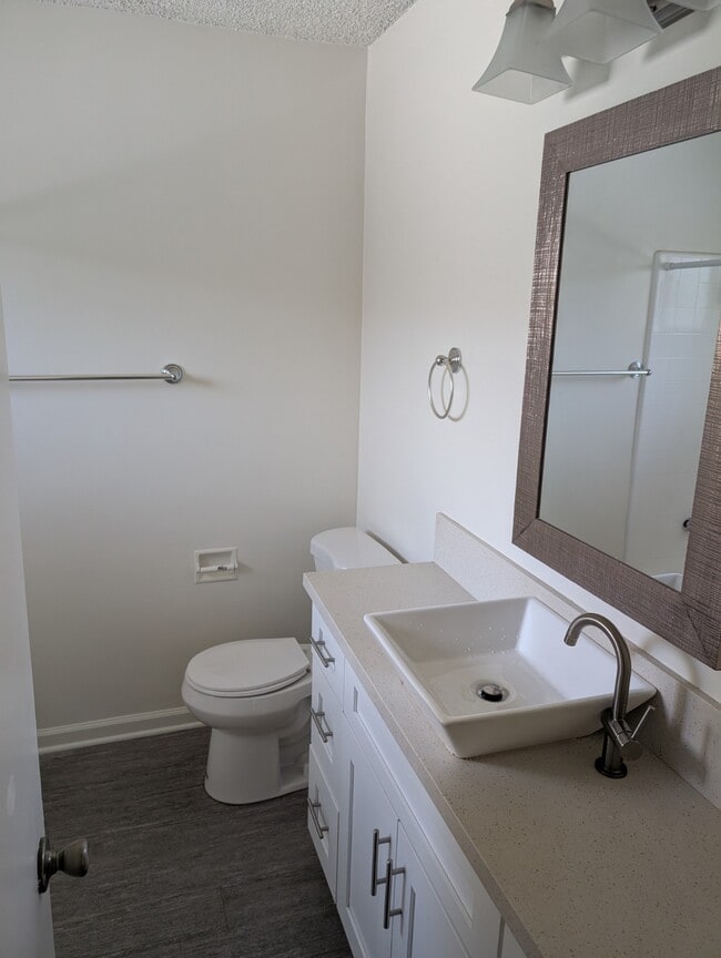 Photo - Oasis Apartments