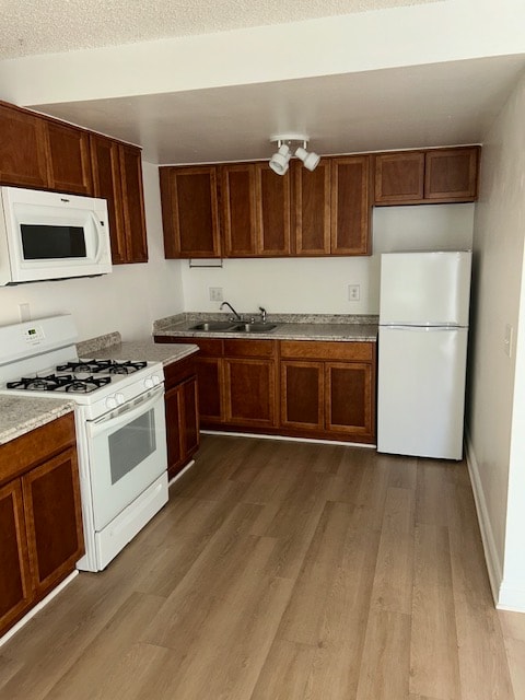 Photo - 855 Buena Vista St Unit 4