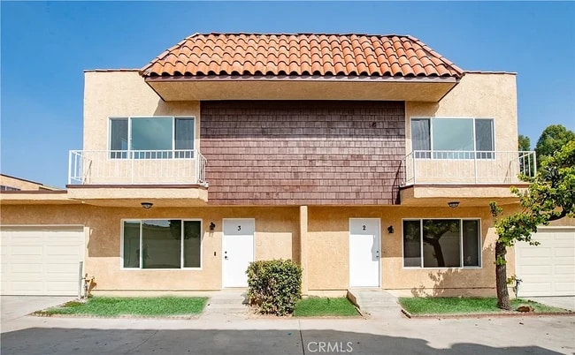 Photo - 8839 Cedros Ave Townhome