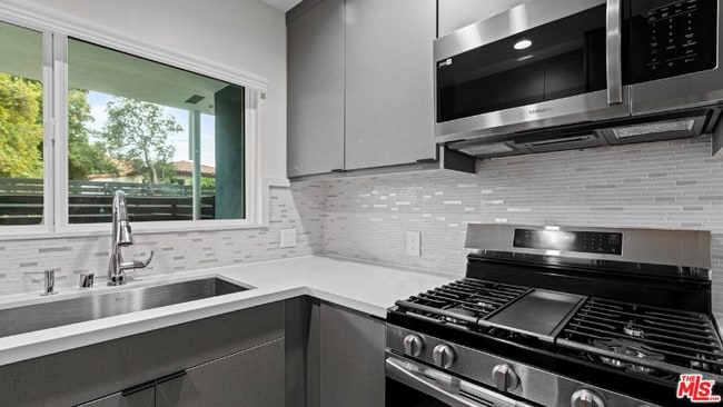 Photo - 2021 Beachwood Dr Unit 7