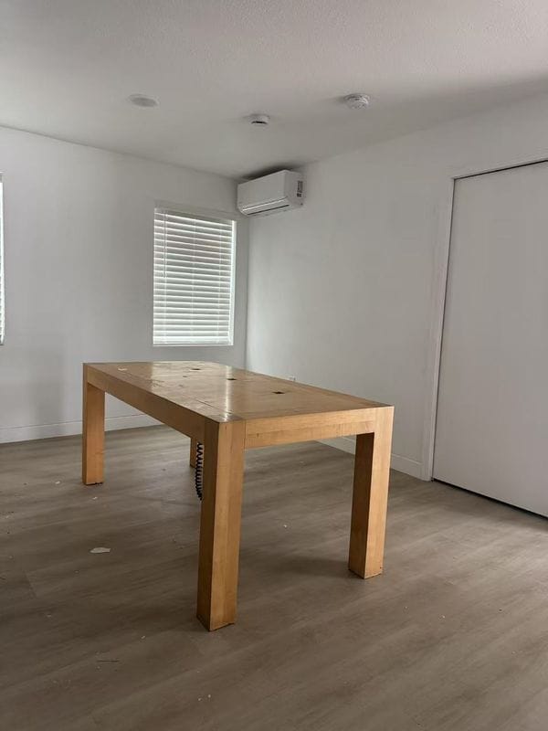 Photo - 301 W 1st St