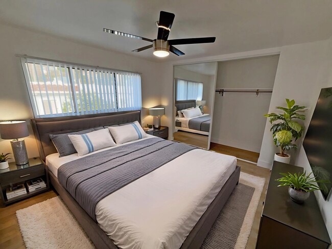 Photo - 1852 N Wilton Pl Unit 9