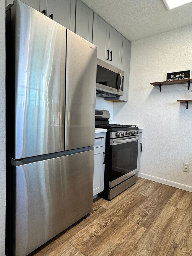 Photo - 3619 43rd St Unit Apt 6