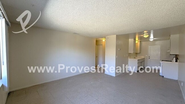Photo - 20130 Rimrock Rd E