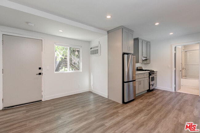 Photo - 4136 Grand View Blvd Condo Unit 12