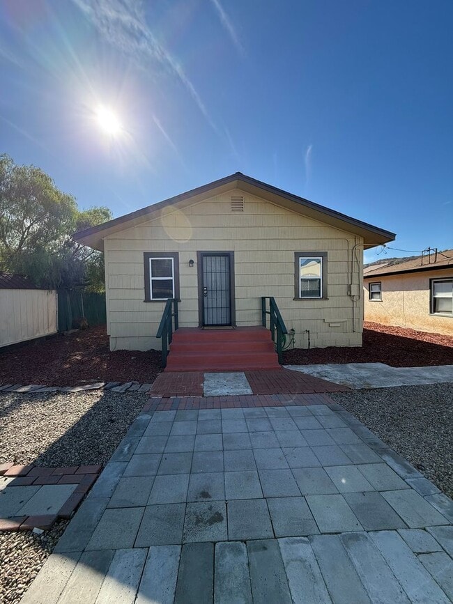 Building Photo - Santee Commerical Property Unit 9127