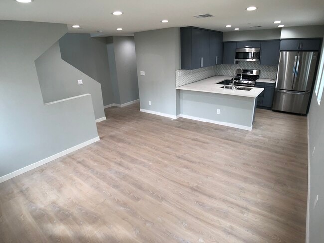 Photo - 4271 1/2 Rosewood Ave.