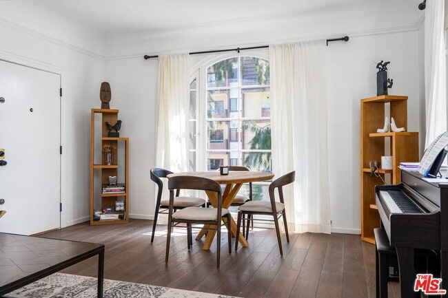 Photo - 101 N Clark Dr Unit 103