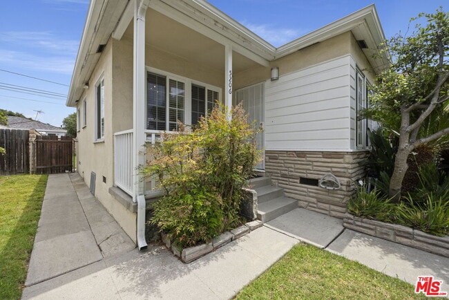 Photo - 5206 Emporia Ave