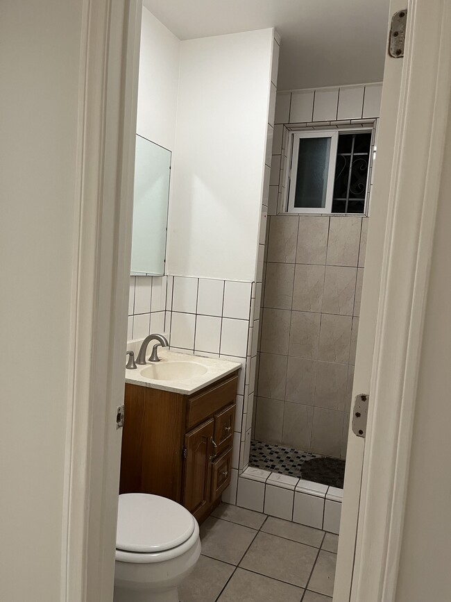 Photo - 4105 W 103rd St