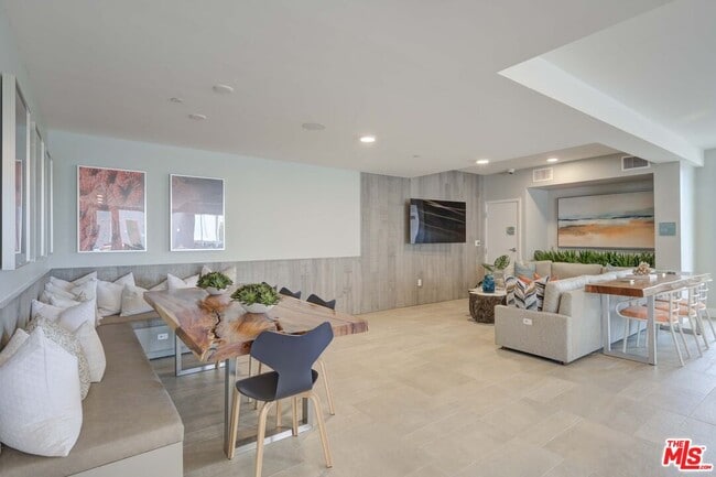 Photo - 160 S Ventura Ave Unit 160-102