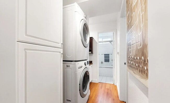 Photo - Spacious 1-bedroom in the heart of Midtown Santa Monica.