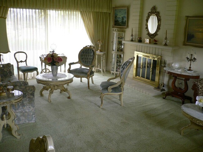 Photo - Charming Single Level 2br/2Ba Condo In Oak...