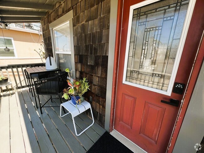 Building Photo - 6617 E Ocean Blvd Rental