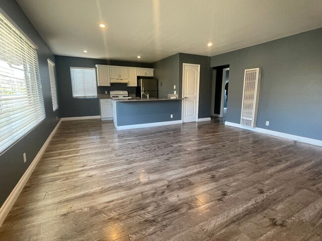 Building Photo - Kona Kai Community 2 Bedroom 1/5 Bath Corn... Rental