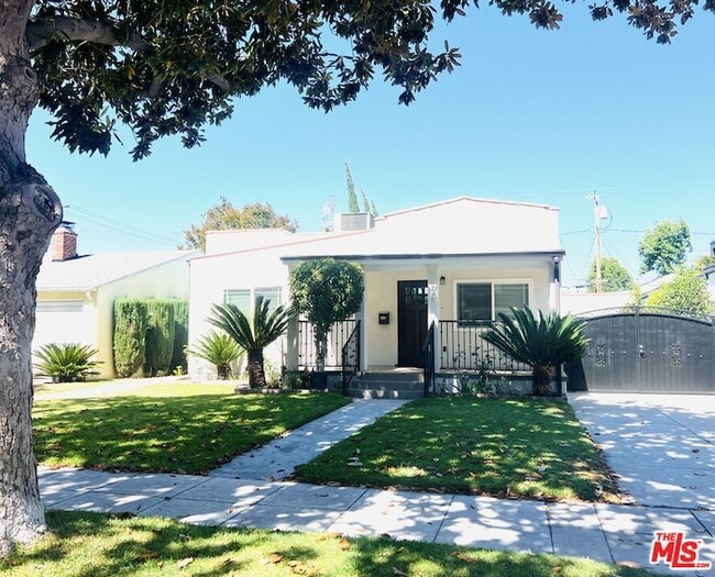 Photo - 926 N Pass Ave
