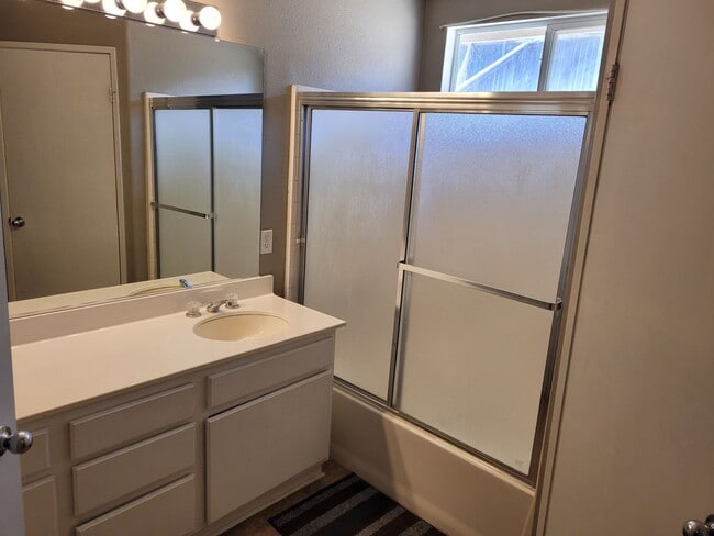 Building Photo - great charming house * virtual tour soon *...