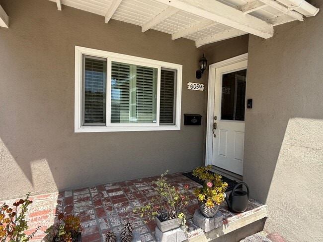 Photo - Lovely 3 Bedroom House w/ Finished Garage
