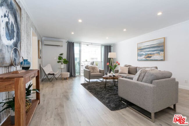 Photo - 847 5th St Unit 205