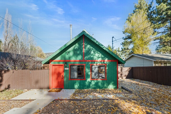 Photo - 1025 E Country Club Blvd