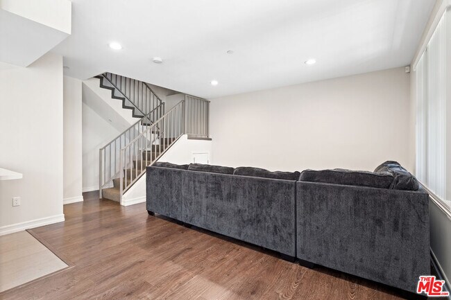 Photo - 2317 Scarff St Unit A