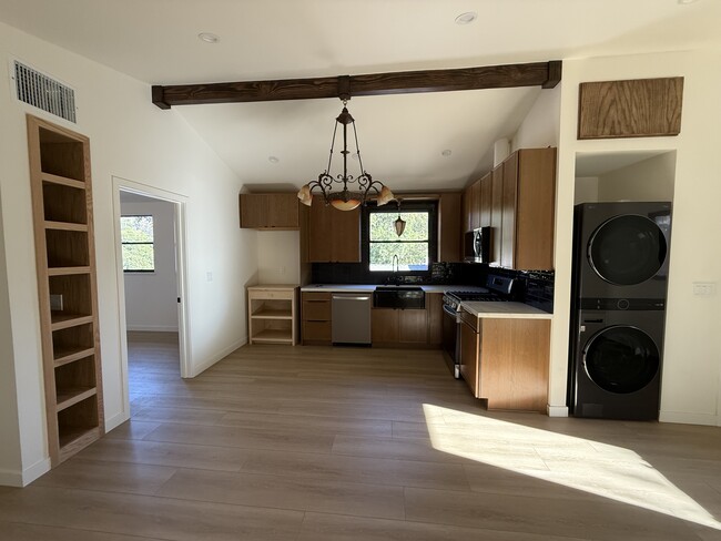 Photo - 2115 Hyperion Ave