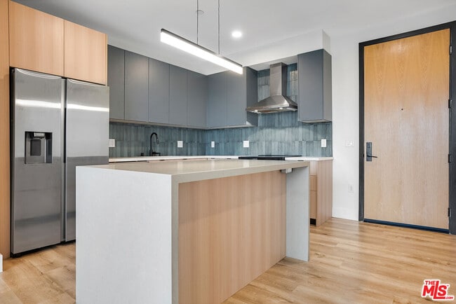 Photo - 5657 Virginia Ave Unit 403