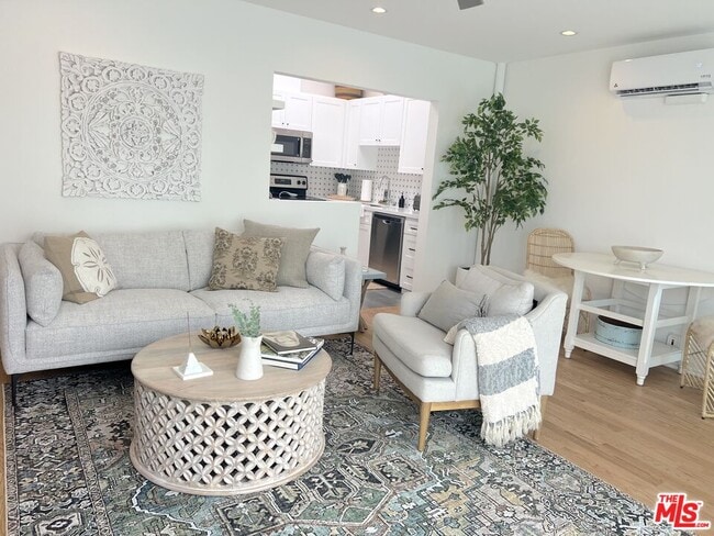 Photo - 25366 Malibu Rd Unit 2