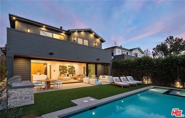 Building Photo - 4453 Gentry Ave