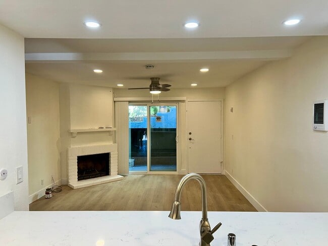 Photo - Beautiful finishes, MUST SEE! Renovated 1 bedroom condo in La Jolla Park Villas! Includes 1 COVER... Unit E