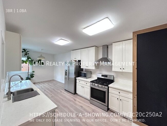 Building Photo - 3009 McNab-