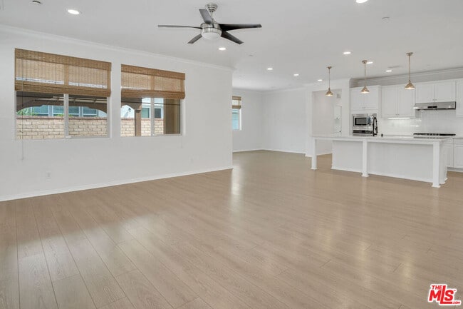 Photo - 3971 Somerston Way