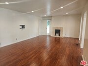 Photo - 328 S Oakhurst Dr House