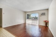 Photo - Sepulveda Manhattan Apartments