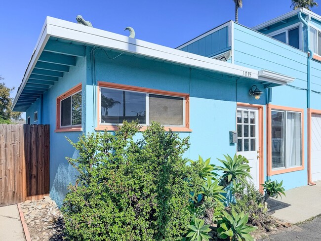 Building Photo - 1015 Bath Ln