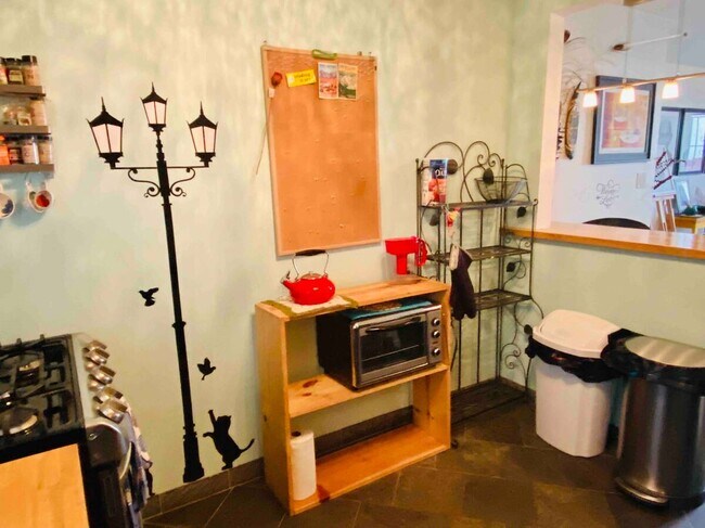 Photo - 1720 E 2nd St Unit Charming Condo By Beach