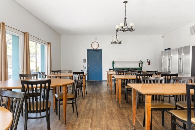 Photo - 832 Hilgard Ave Unit Room 305 - 305