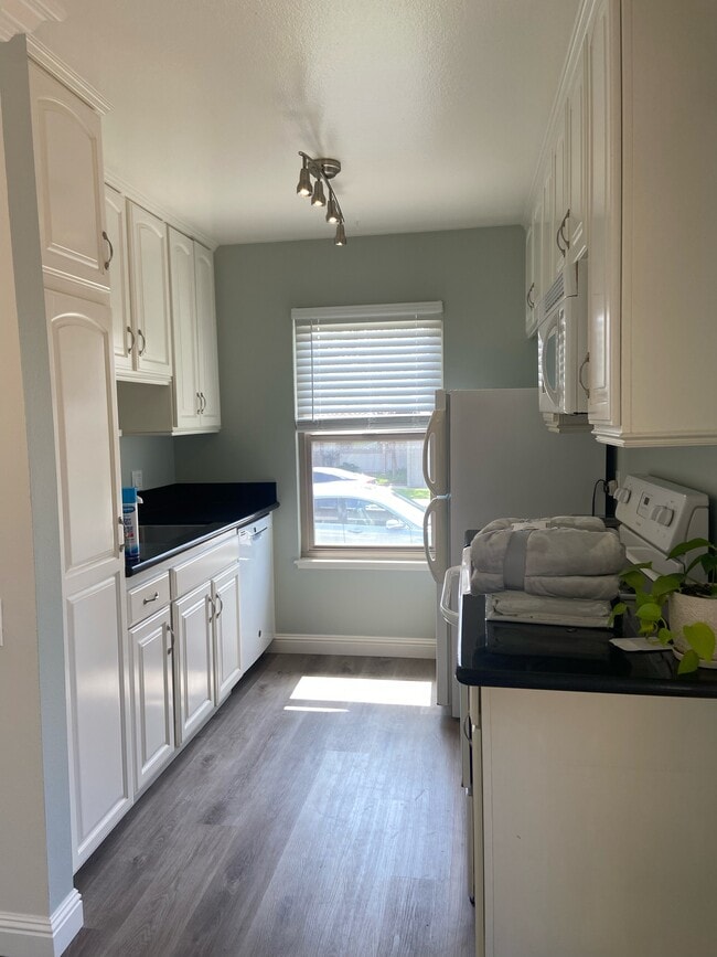 Photo - 2196 Dawn Ct