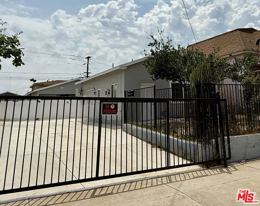 Photo - 3128 1st St House