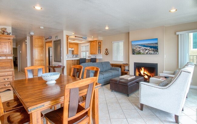 Photo - 3703 Seashore Dr Unit A